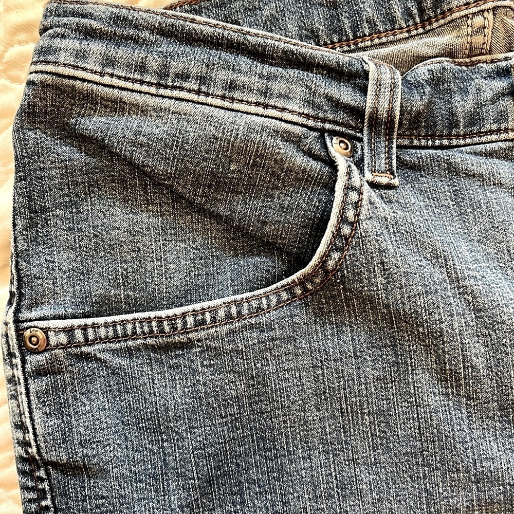 Lee capris - image 9